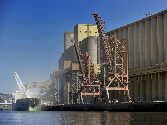 haven, industrie, industrieel, graan, rouen, maritiem, export, import, boot, cruise, bezoek, nacht, silo's, zegen, natuur,