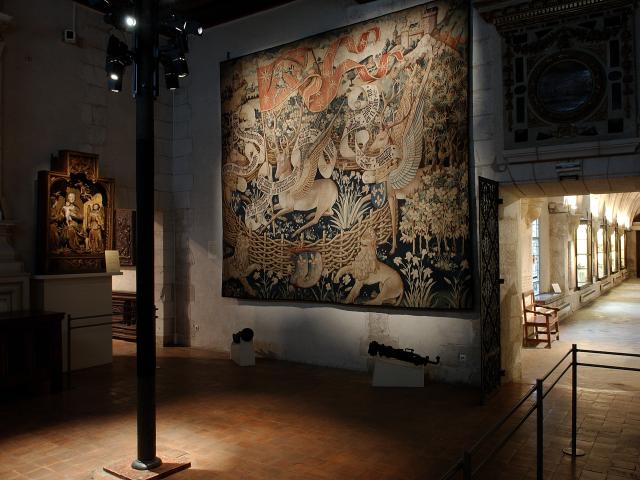 Yarn, Yarn... And Fabrics Of All Beauty