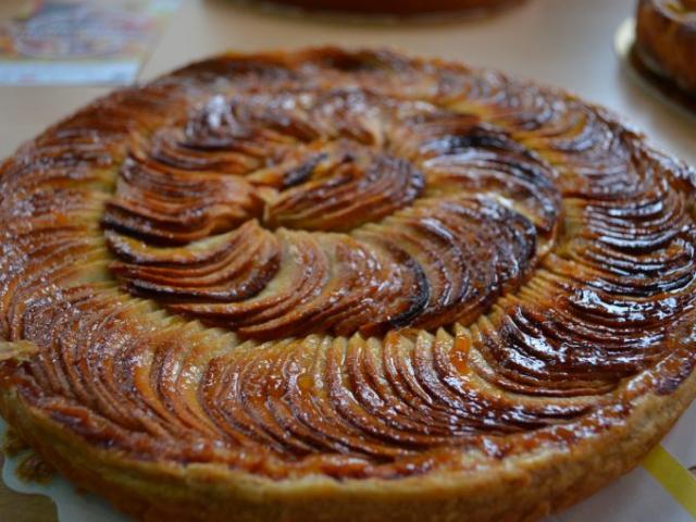 Tarte Aux Pommes Normandie Rouen Gastronomie Spécialité rouennaise pâtisserie plaisir gourmandise sucrée