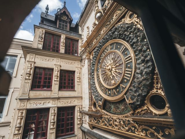 Rouen Gros Horloge visita guiada patrimonio historia museo ciudad calle descubrimiento
