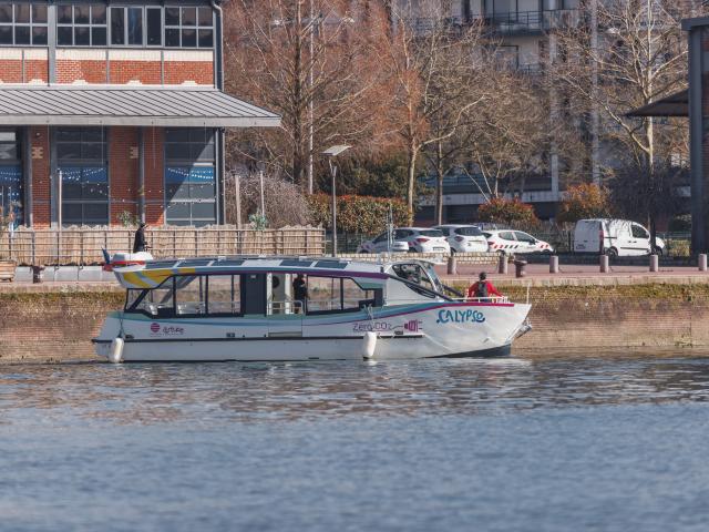 Calypso river shuttle