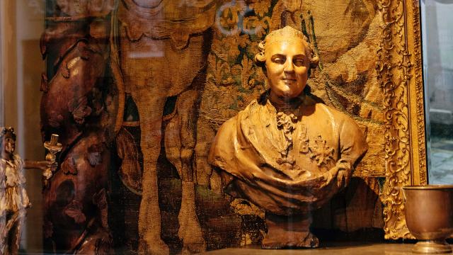 Rue Damiette quartier des antiquaires Rouen architecture vitrines des artisans locaux magasin d'antiquités façades colorées maisons à colombages centre-ville Normandie Balade Promenade