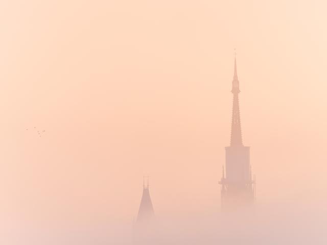 Notre Dame Niebla Impresionismo Claude Monet Rouen Normandía Rosa Flecha Colores