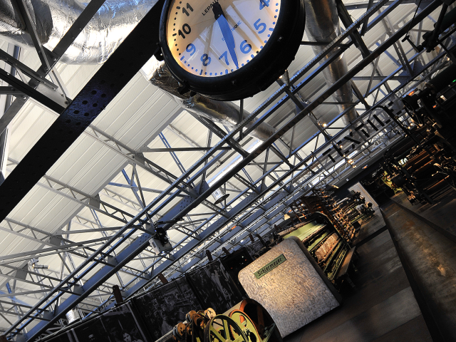 La Seine En Majesté La Fabrique des savoirs Patrimoine Industriel Savoir Faire machines textile artisanat artisans