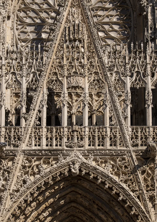 Cathédrale Notre-Dame de Rouen Gothique Dentelle Architecture Façade Patrimoine Historique Histoire Sculptures Croyance Religion Centre-ville Monument Rouen région normande Normandie