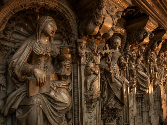 Chapelle de la Vierge Cathédrale Notre-Dame de Rouen Historisch erfgoed religie vergulding beelden architectuur kantwerk gebrandschilderde ramen